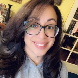 Meet your Posher, Adrianna